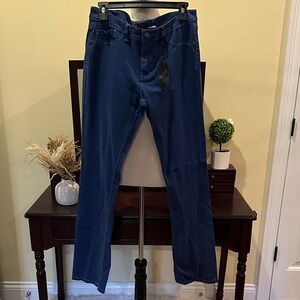 Women’s Straight Fit Jeans in Navy Blue